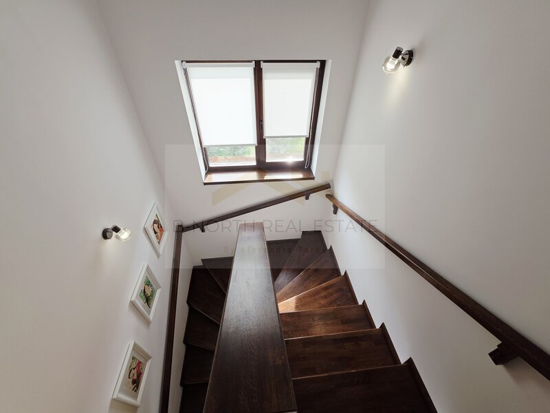 Complex Paladin, Corbeanca, 4 camere de inchiriat, mobilat complet, terasa.